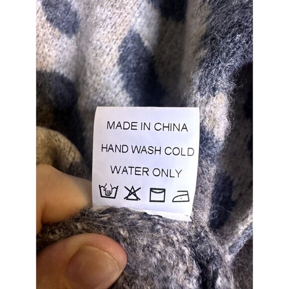 NWT Olivaceous Leopard Print Oversized Soft Cozy Sweater Size S Beige Brown Gray - Picture 9 of 16